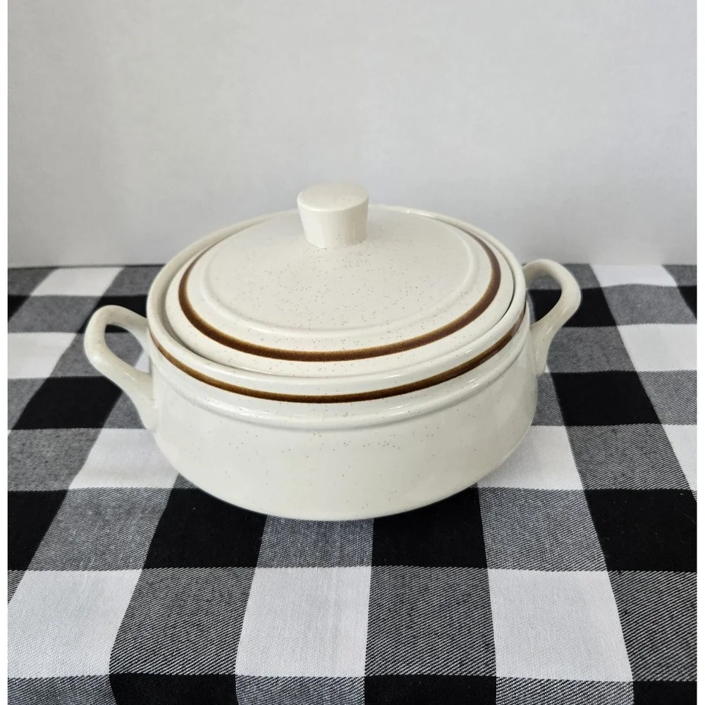 Old Brook Collection Stoneware Casserole‎ Dish With Lid 2 Quart Oven to Table
